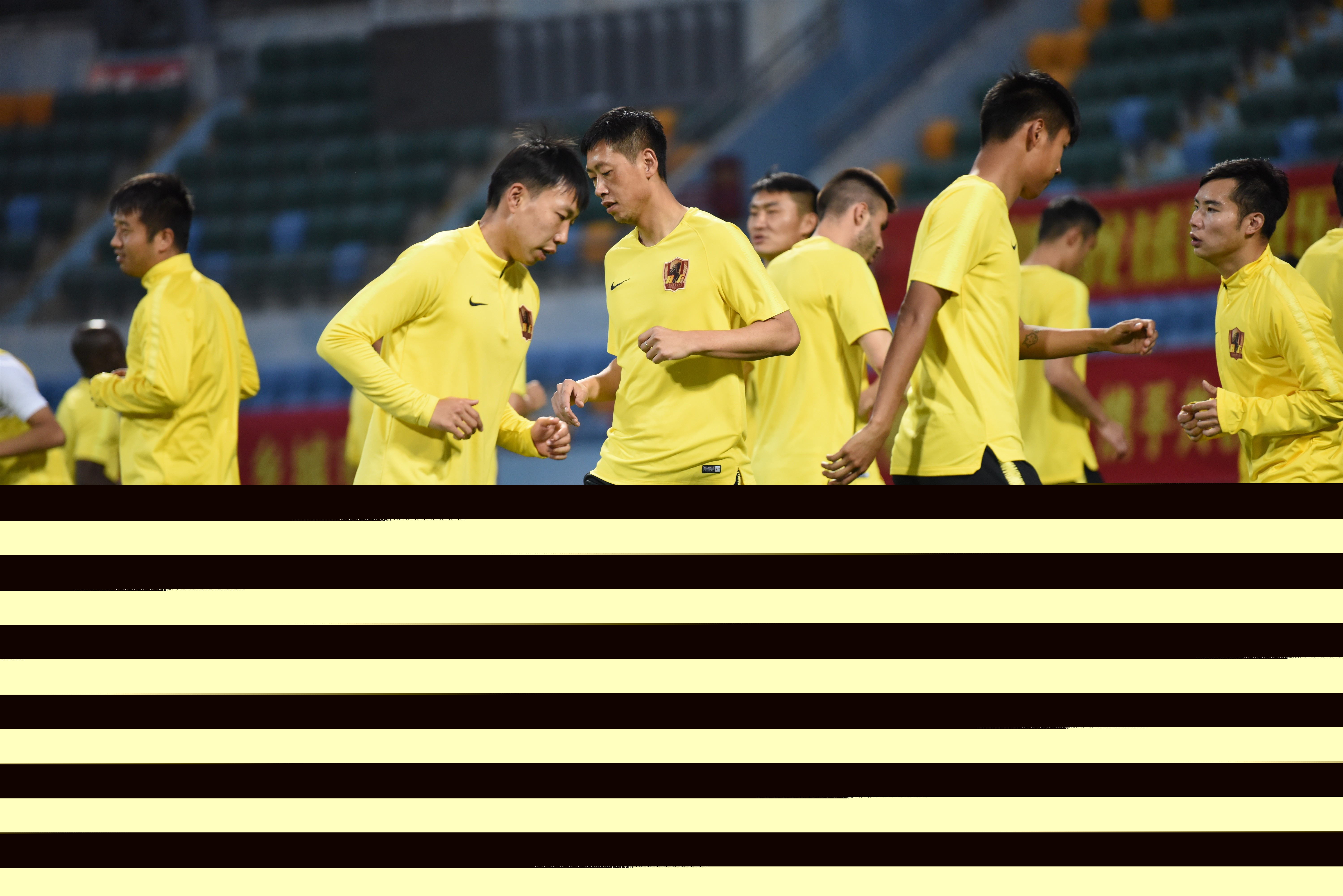 关于拉科鲁尼亚主场惨败,降级危机加重!的信息 关于拉科鲁尼亚主场惨败,降级危机加重!的信息