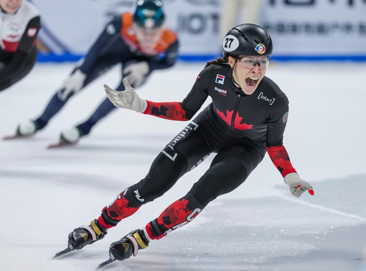 加拿大队夺走桂冠，晋级冬季赛事