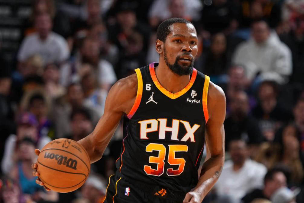 NBA最新交易传闻曝光，篮球明星或将换队效力！