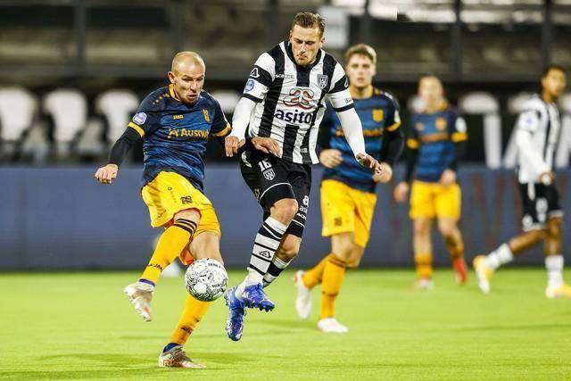 霍芬海姆逼平对手,艰难保持德甲榜首位置的简单介绍 霍芬海姆逼平对手,艰难保持德甲榜首位置的简单介绍