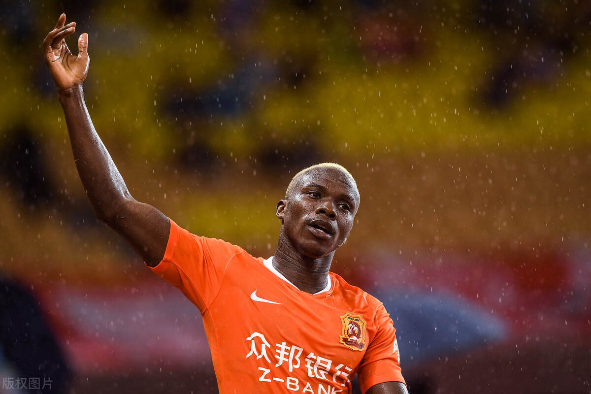 武汉卓尔战术调整有成效,豪取三分的简单介绍 武汉卓尔战术调整有成效,豪取三分的简单介绍