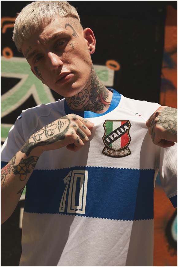 关于球场上的风暴，足球盛宴掀起高潮的信息