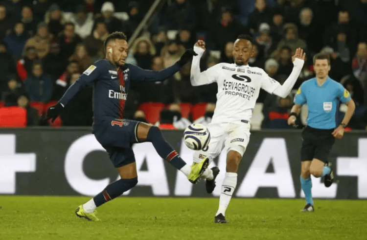 门迪快进球帮助马赛战胜巴黎FC