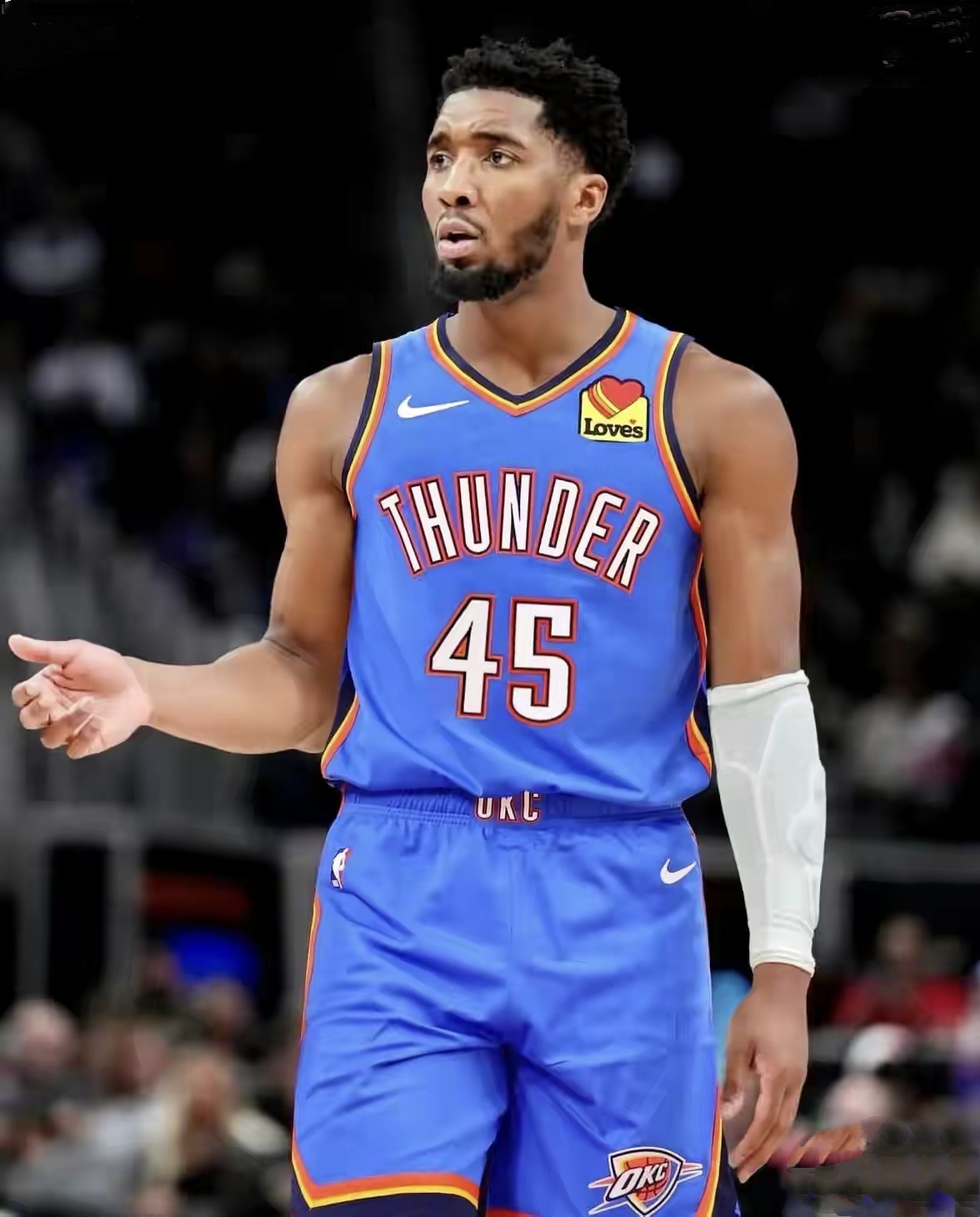 米切尔关键时刻爆发,领导球队逆转战胜 米切尔关键时刻爆发,领导球队逆转战胜