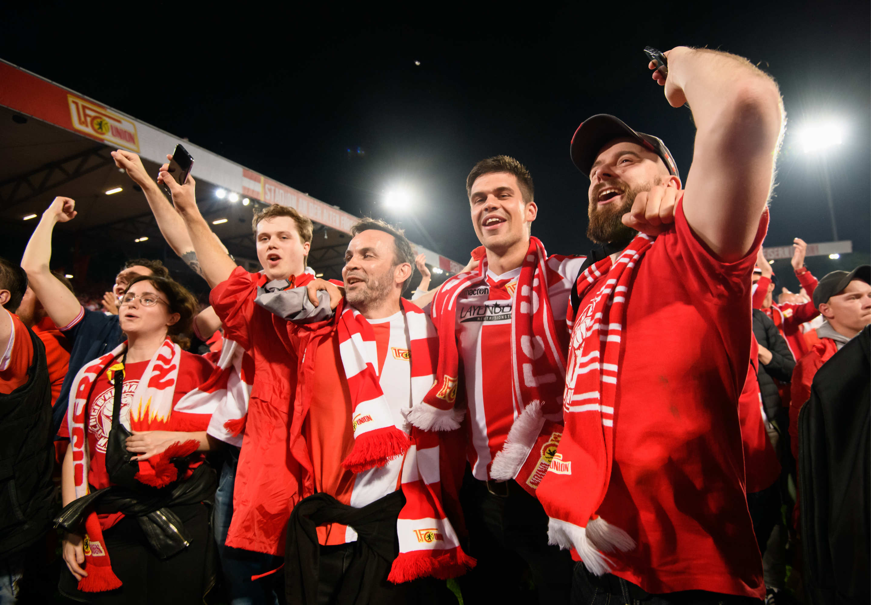 德国联队合力取胜，领跑积分榜的简单介绍