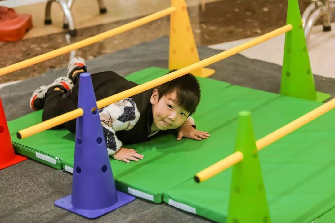 卡迪斯客场挑战成功,豪取三分 卡迪斯客场挑战成功,豪取三分