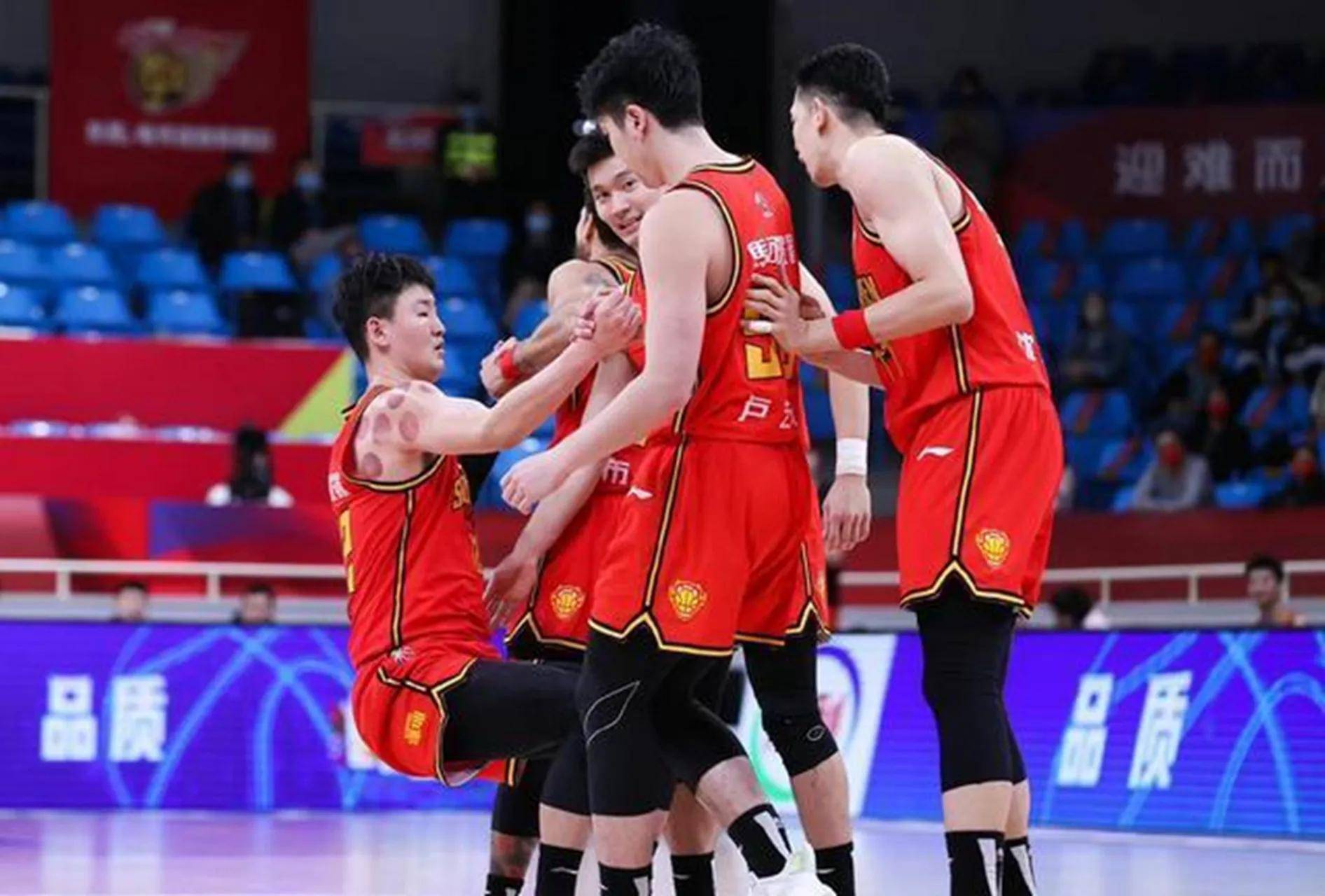 广东男篮遭遇浙江队，季后赛首轮对决引关注的简单介绍