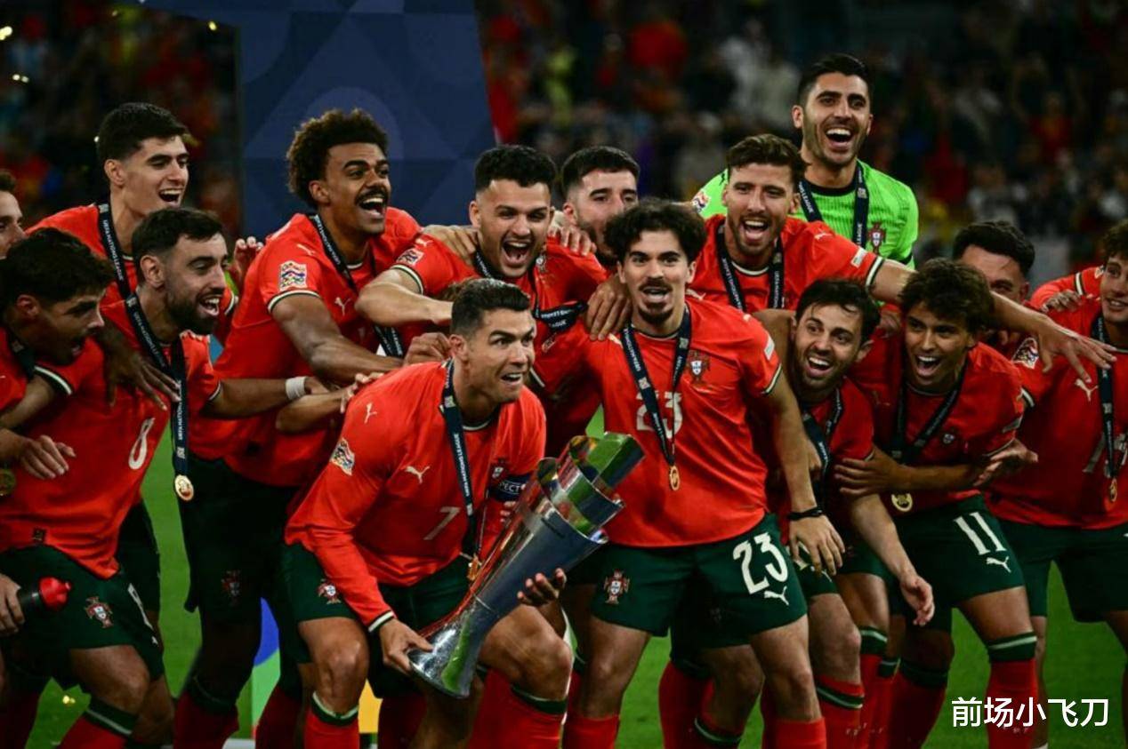 包含葡萄牙队长积极备战下个赛季，力争再创辉煌的词条