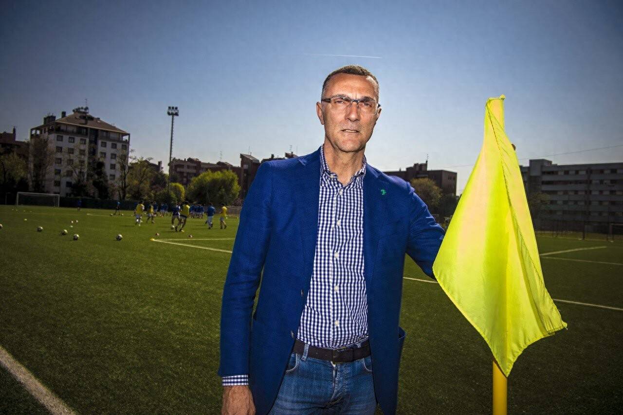 意甲劲旅米兰宣布新主帅上任 意甲劲旅米兰宣布新主帅上任