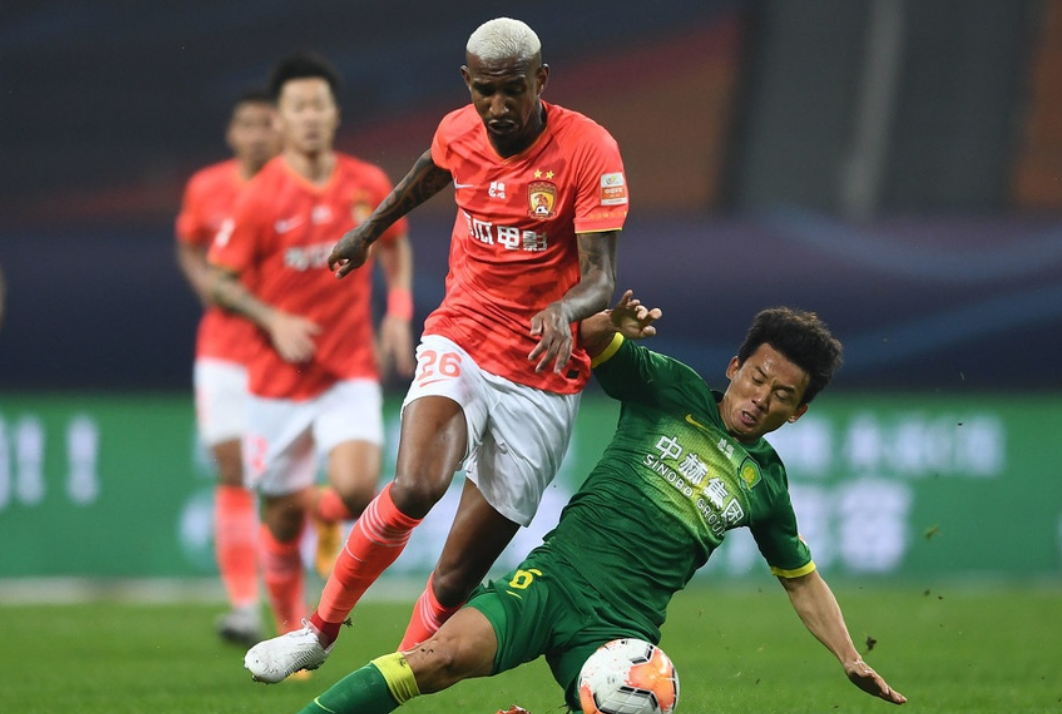 广州恒大vs北京中赫国安:双强对决,赛场焦点的简单介绍 广州恒大vs北京中赫国安:双强对决,赛场焦点的简单介绍