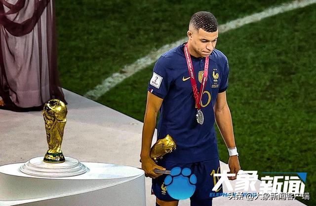 巴西足球联赛选手获得金靴奖